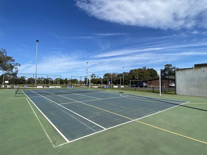 Glover Recreation Reserve Free Public Tennis Court (Devon Meadows)
