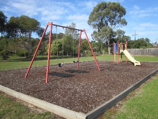 Goldfinch Grove Playground, Lara