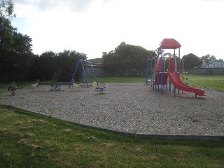 Golfwood Close Playground, Dingley Village
