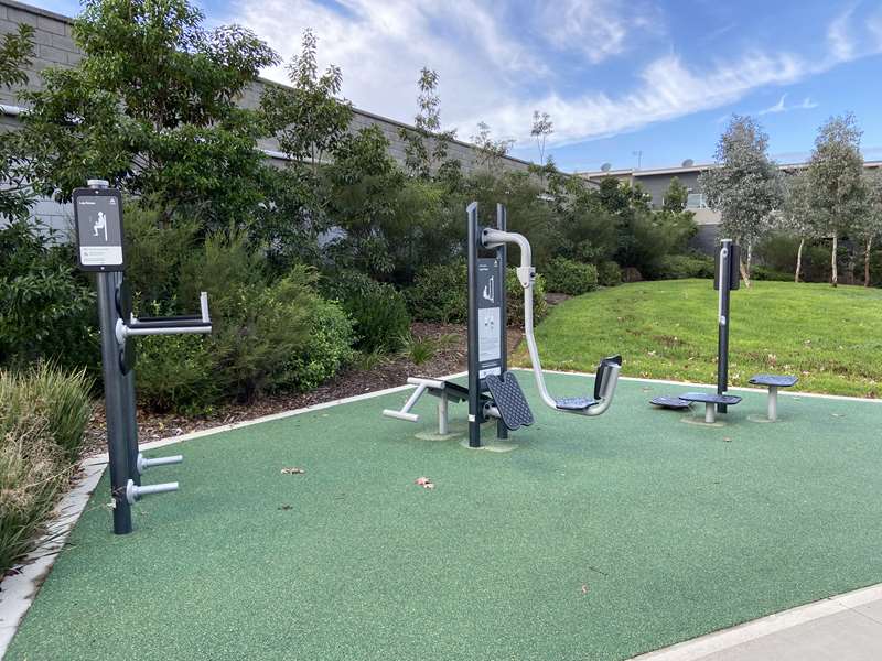 Green Spine Linear Park Outdoor Gym Circuit (Airport West)