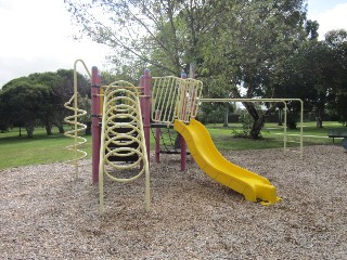 Greenridge Avenue (West) Playground, Narre Warren