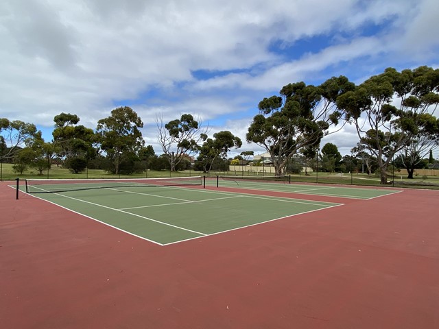 H.D. Graham Reserve Free Public Tennis Court (Altona Meadows)