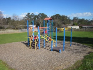 Hamp Park Playground, Bright Court, Drouin