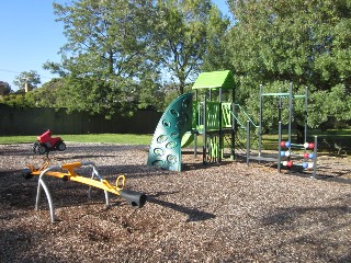 Hazeldene Court Playground, Berwick