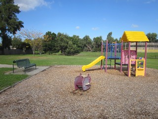 Angus Facey Reserve Playground, Heatherlea Crescent, Narre Warren
