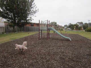 Hibiscus Crescent Playground, Newcomb