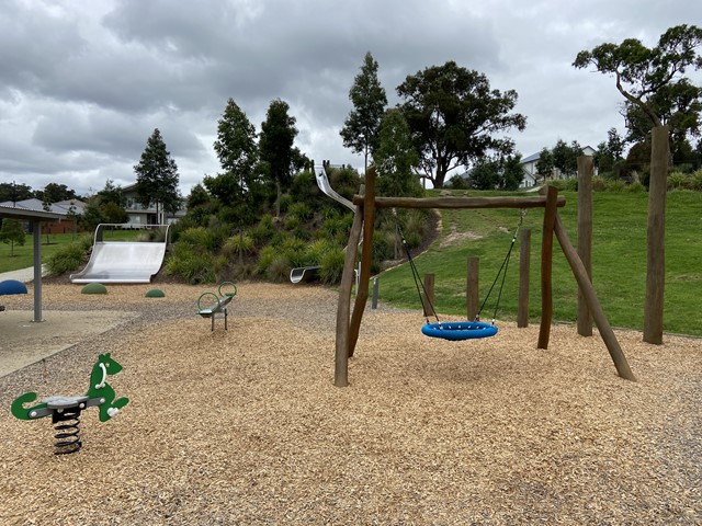 Hicks Reserve Playground, Axnick Rise, Officer