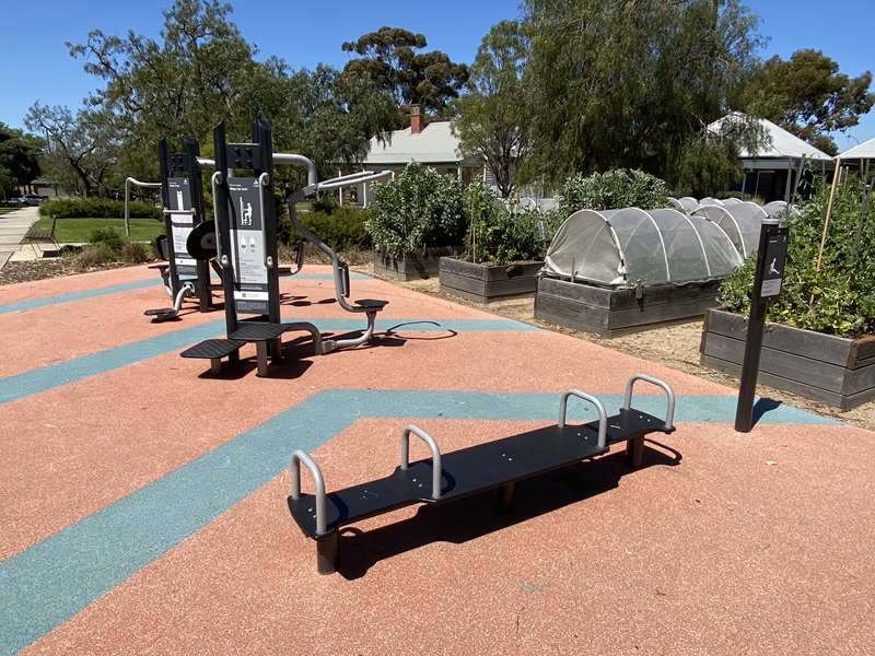 Homestead Park Outdoor Gym (Taylors Hill)