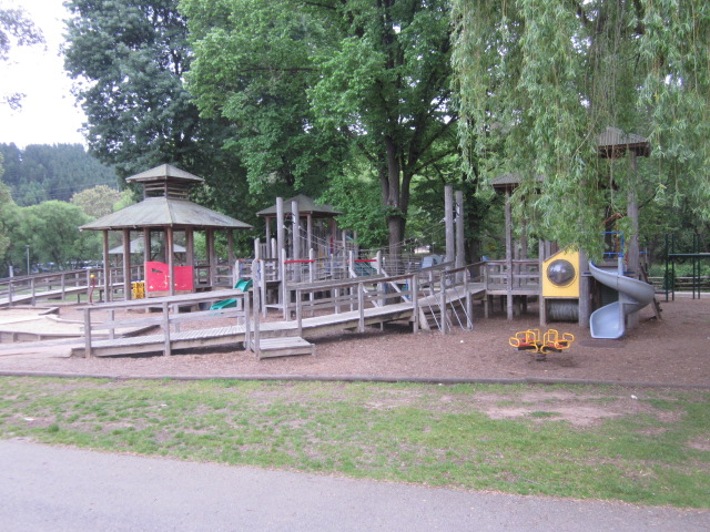 Howitt Park Playground, Howitt Lane, Bright