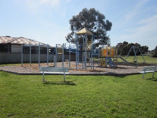 Huskisson Reserve Playground, Edgars Road, Lalor
