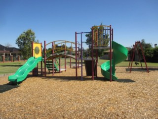Ivanhoe Park Playground, King Richard Drive, Shepparton