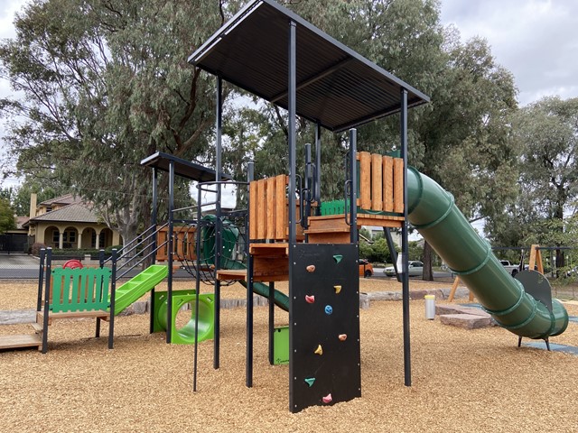 Ivanhoe Park Playground, Wamba Road, Ivanhoe East