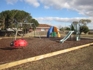 Katoomba Court Playground, Hamlyn Heights