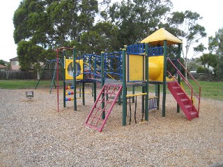 Kelvin Close Playground, Niddrie