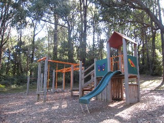 Koopalanda Reserve Playground, Koopalanda Close, Red Hill South