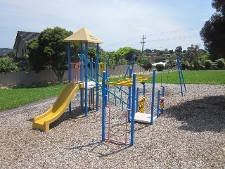 Larnook Crescent Playground, Mooroolbark