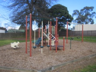 Latrobe Street Park Playground, Latrobe Street, Warragul