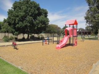Leembruggen Park Playground, Mills Street, Shepparton