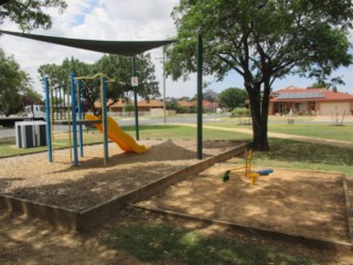 Levings Park Playground, Cnr High St and Queen St, Cobram