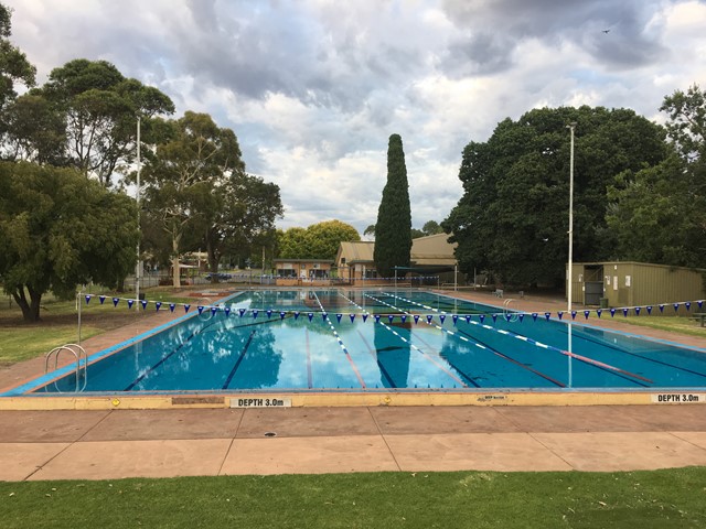 Lilydale Outdoor Swimming Pool