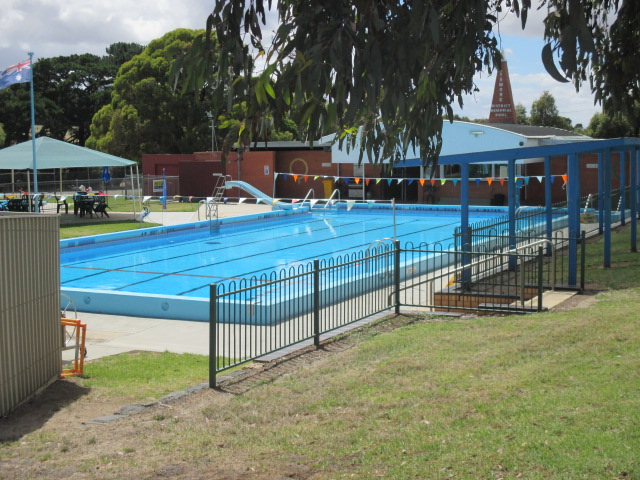 Lismore Outdoor Swimming Pool