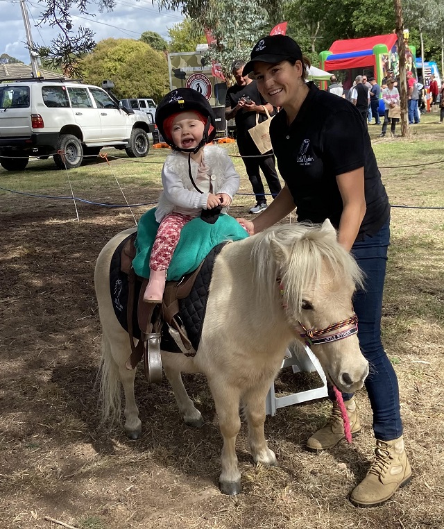 Little Ryders Pony Rides
