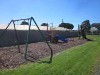 Lois Court Playground, Trafalgar