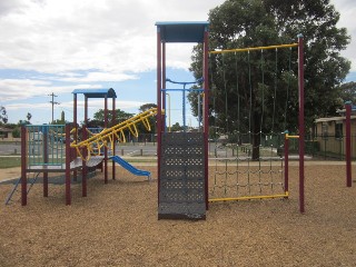 Lowalde Drive Playground, Epping