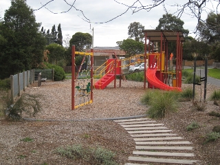 Luther Street Playground, Box Hill North