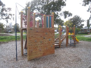 Mannix Square Playground, Wantirna