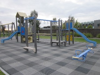 Martha Cove Playground, Thurloo Drive, Safety Beach
