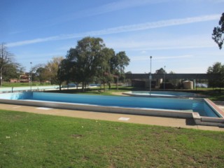 Maryborough Outdoor Swimming Pool
