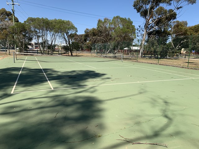 Melton Recreational Reserve Free Public Tennis Court (Melton)