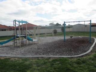 Menzies Court Playground, Delacombe