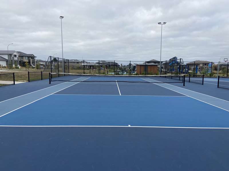 Meridian Central Reserve Free Public Tennis Court (Clyde North)