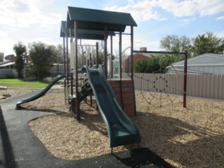 Michie Street Playground, Elmore