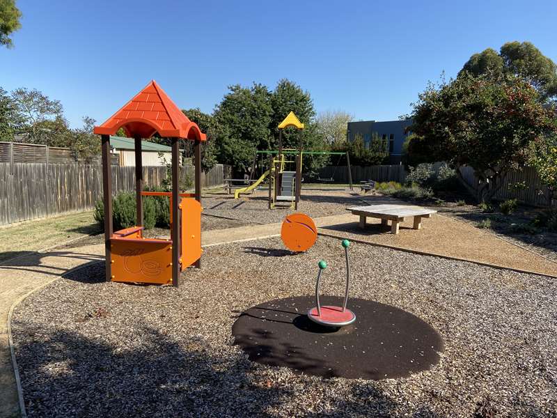 Milford Grove Playground, Rosanna