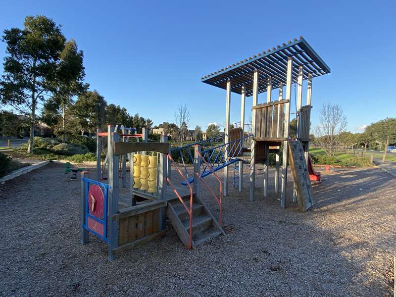 Moffat Park Playground, O'Callaghan Avenue, Lalor