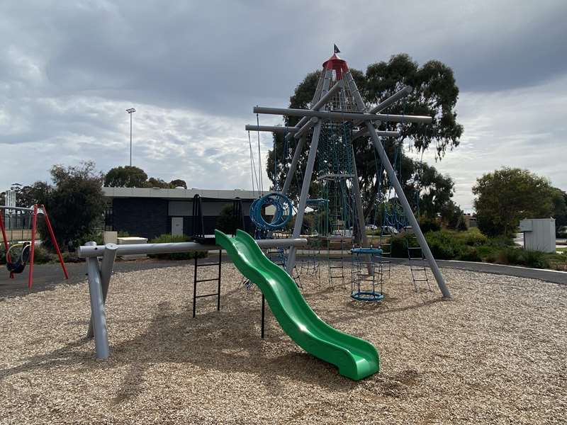 Mossfiel Reserve Playground, Mossfiel Drive, Hoppers Crossing