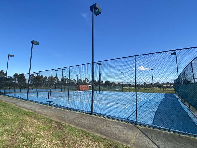 Narre Warren Tennis Club / Casey Tennis Centre
