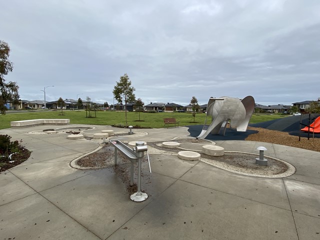 Navigation Park Playground, Voyager Boulevard, Tarneit