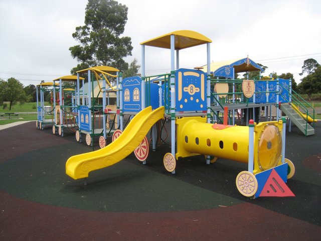 Newman Park Playground, Peterkin Street, Traralgon