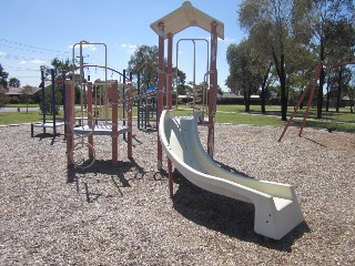 Nicklaus Drive Playground, Hoppers Crossing