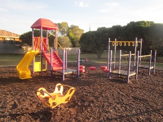 Northview Drive Playground, Leopold