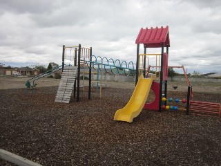 Paramount Crescent Playground, St Albans Park