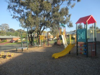 Penzance Avenue Playground, Golden Square
