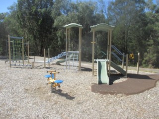 Peronne Walk Playground, Yallambie