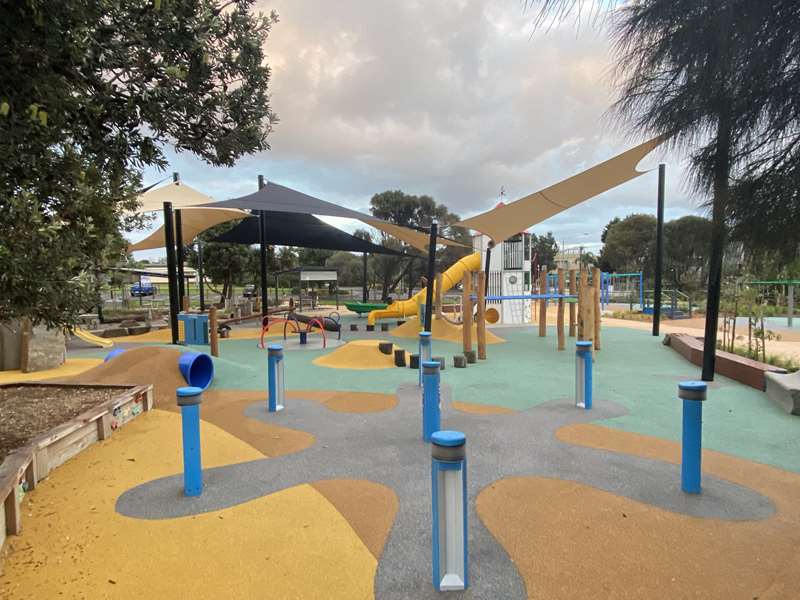 Peter Scullin Reserve Playground, Centre Way, Mordialloc