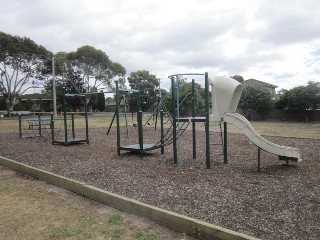 Petitt Park Playground, Beauford Avenue, Bell Post Hill