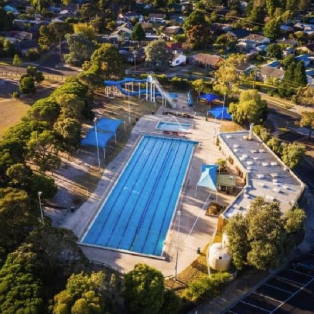 Pines Forest Swimming Centre (Frankston North)